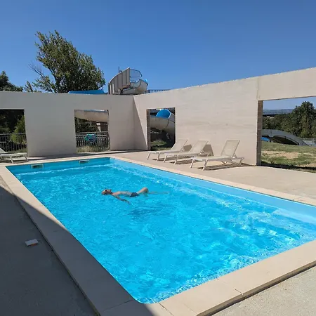 Mobil Climatise 2 A 8 Pers Avec Piscines Kemp