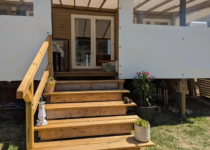 Mobil 6 à 8 Personnes Climatisé Camping Saint-Papoul