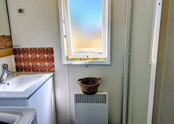 Mobil 6 à 8 Personnes Climatisé *