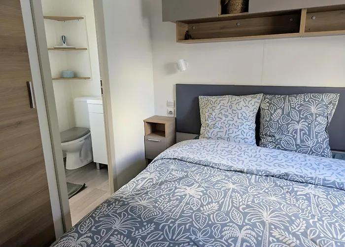 Mobil 6 à 8 Personnes Climatisé * Saint-Papoul