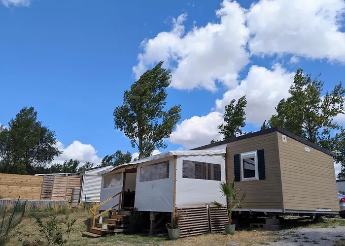 Camping Mobil 6 A 8 Personnes Climatise