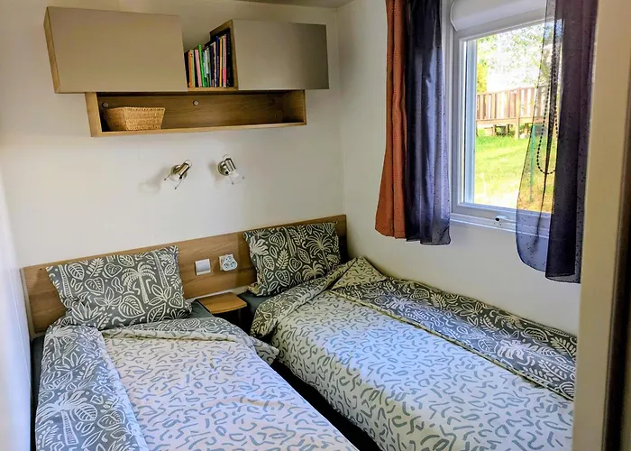 Camping Mobil 6 A 8 Personnes Climatise Saint-Papoul