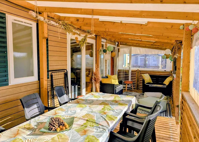 Camping Mobil 6 à 8 Personnes Climatisé